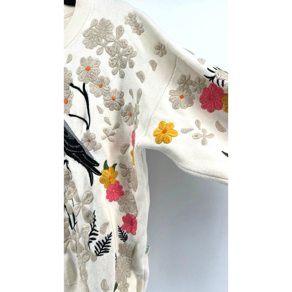 YITAI Songbird Floral Embroidered Crewneck Sweatshirt Size S Cream Heavyweight - Picture 4 of 10